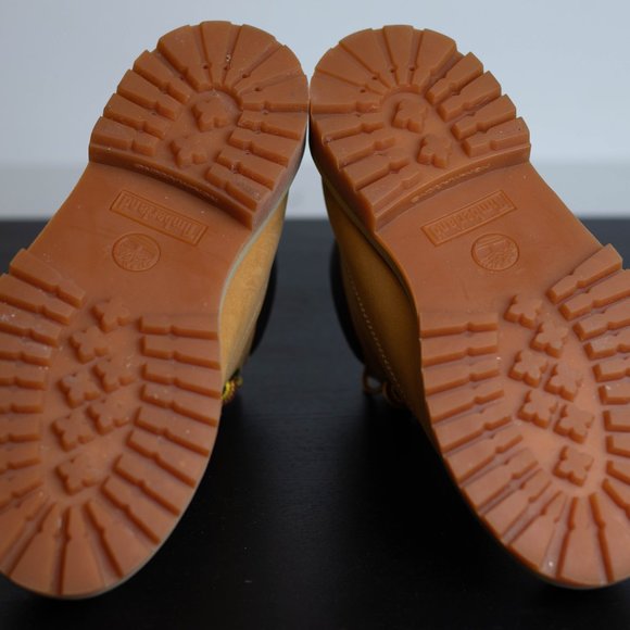 NWT Timberland 6-Inch Premium Waterproof boots For Boys - Picture 8 of 9